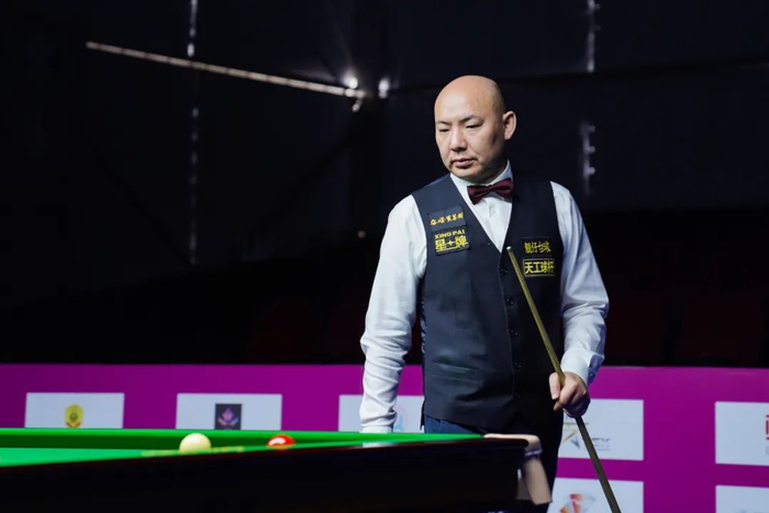 的舞台上 的舞台上