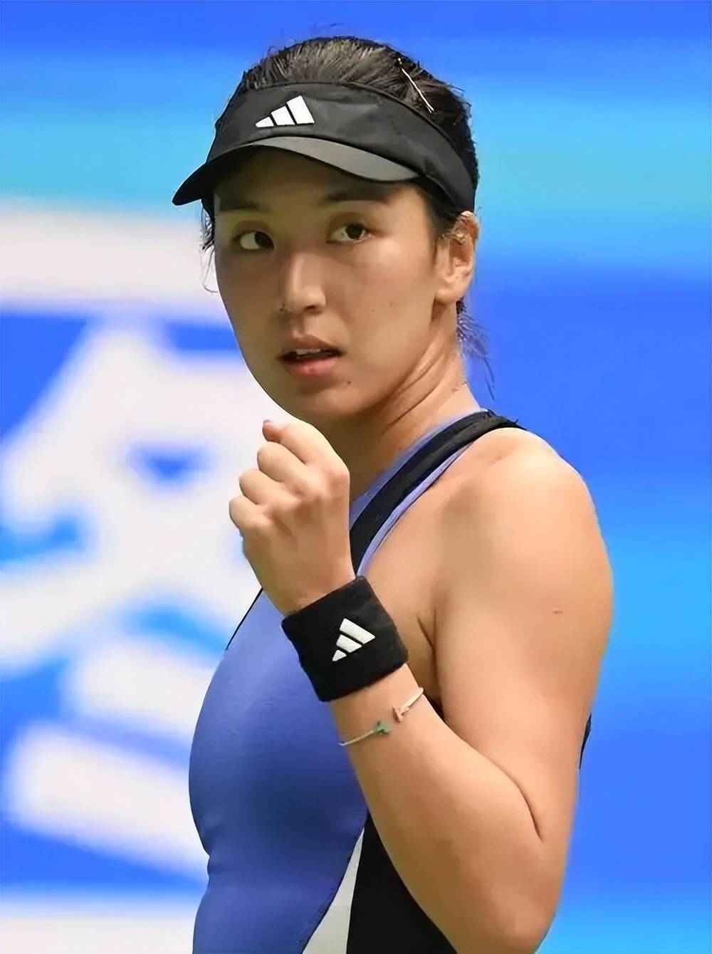 半决赛中脱 半决赛中脱