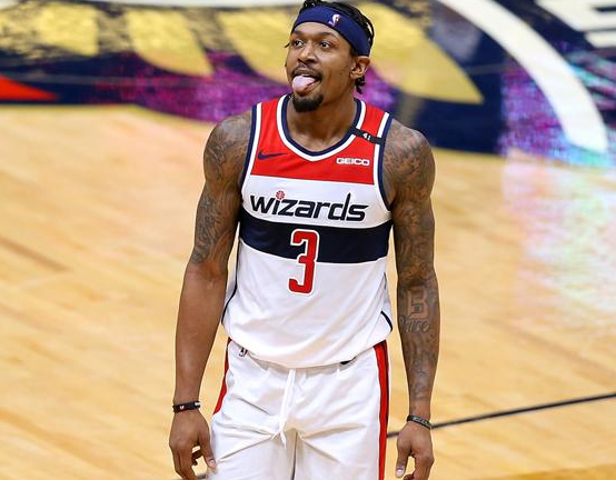 或在进攻端 或在进攻端