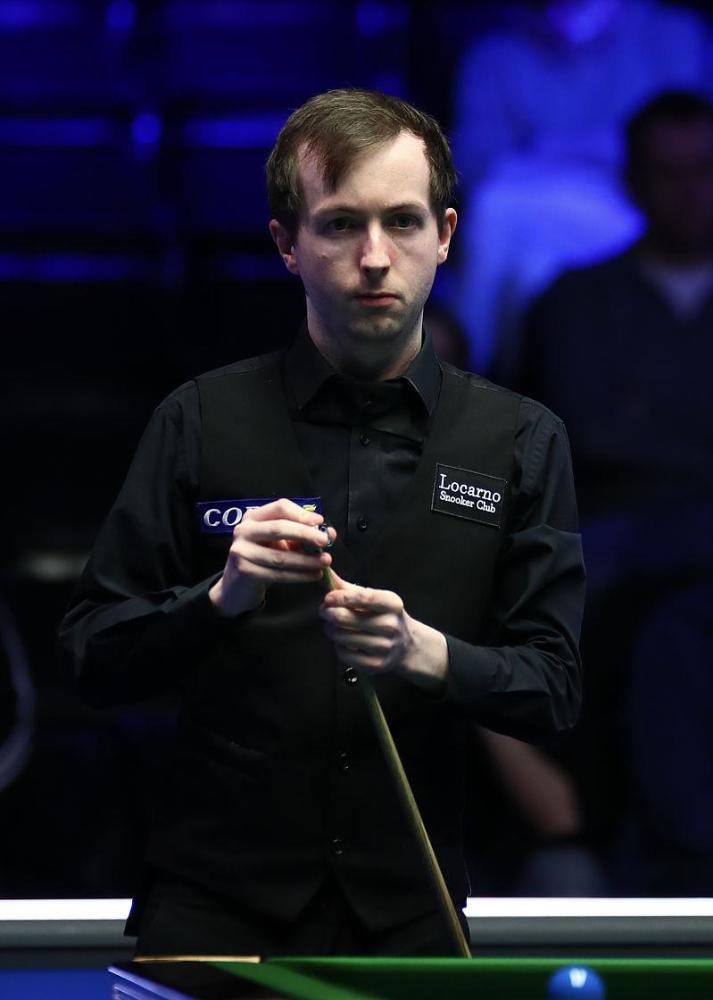 激烈角逐的 激烈角逐的