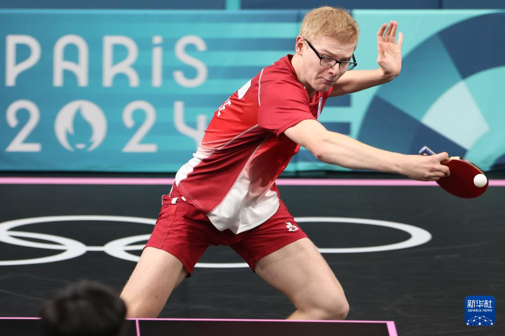 裸追显然不 裸追显然不